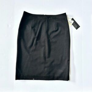 Elegant Black Pencil Skirt Size 4 Classic Style Mini